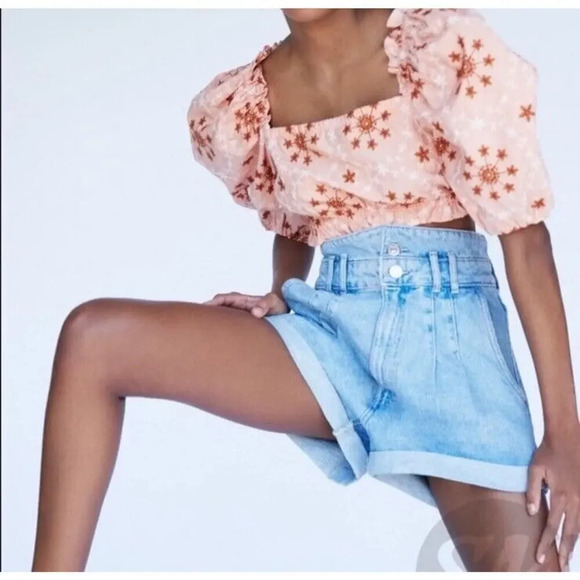 Zara High Rise Paperbag Buttons Zip Light Wash Denim Jeans Size 4 Women's - Picture 2 of 6